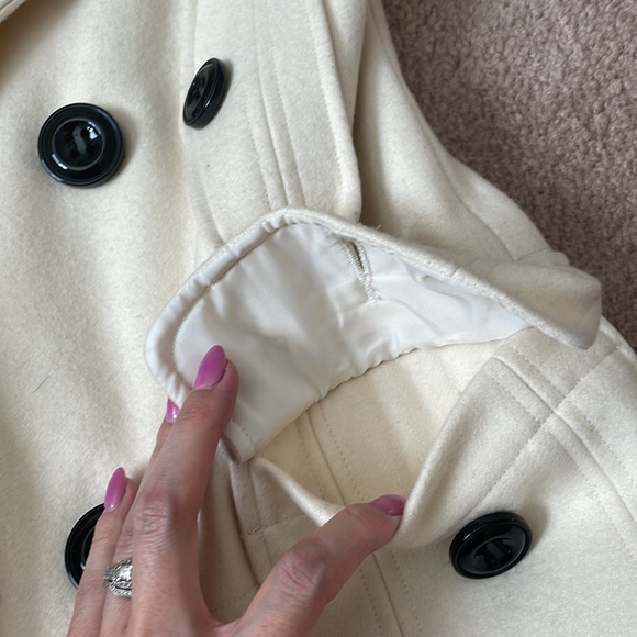 Wool coat - Picture 3 of 9